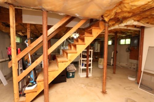 298 St, East Bridgewater MA 02333-1810 exterior