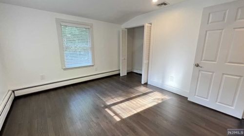 385 Stonetown Rd, Skyline Lakes NJ  07456-1308 exterior