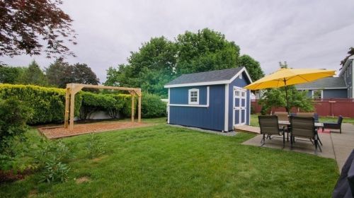 110 Farwell St, Newton MA 02460-1051 exterior