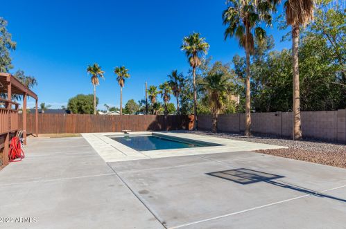 18739 30th St, Phoenix AZ  85050-3409 exterior