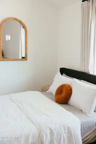 2635 Clarendon Ave, Phoenix AZ 85018-5958 exterior