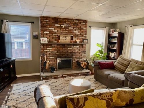 27 Voorhis Pl, Skyline Lakes NJ  07456-2234 exterior