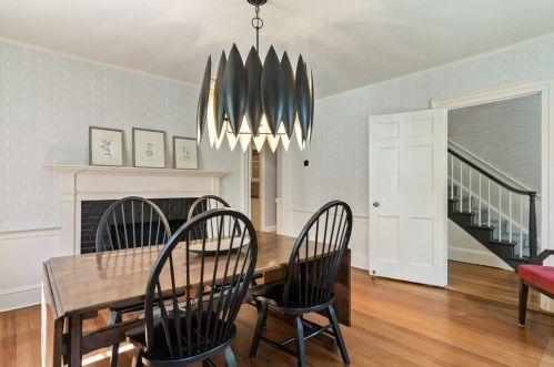 136 Village Ave, Dedham MA  02026-4224 exterior