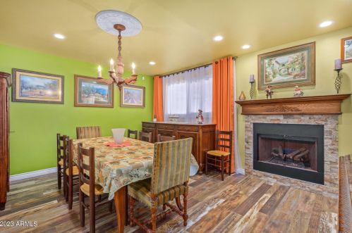 4210 Country Gables Dr, Phoenix AZ 85053-4528 exterior