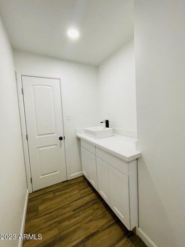 5658 37th Dr, Phoenix AZ  85019-2102 exterior