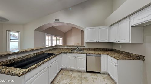 4133 Ashurst Dr, Phoenix, AZ 85048-0550