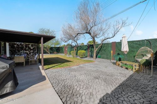 2152 Clarendon Ave, Phoenix AZ 85033-4120 exterior