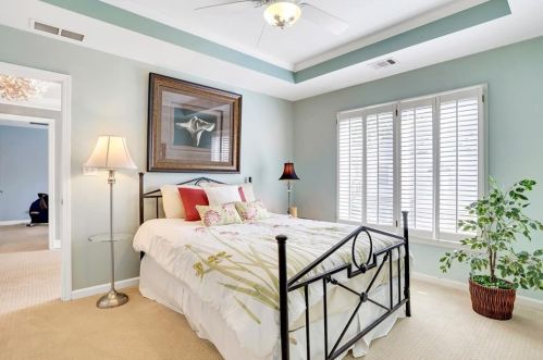 17 Highland Park Ln, Atlanta GA 30306-3447 exterior