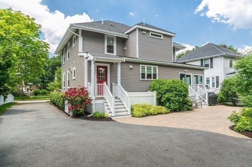 1058 Highland Ave, Needham MA 02494-1128 exterior