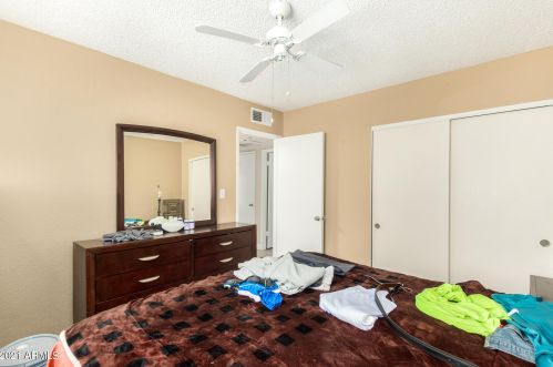 3026 75 Dr, Phoenix AZ 85033-3704 exterior