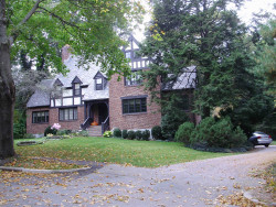 17 Croftdale Rd, Newton, MA 02459-2039