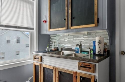 51 Morse Pl, Fall River MA 02724-1346 exterior