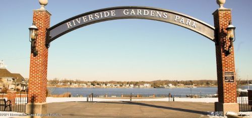 119 Pearl St, Tinton Falls NJ 07701-1522 exterior