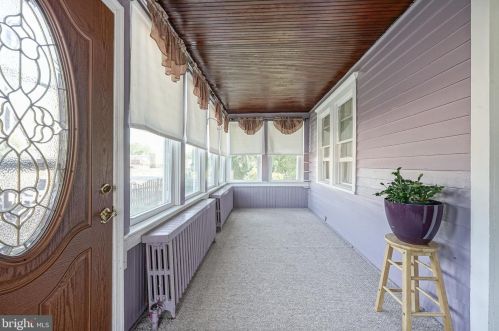 932 Washington Ave, West Deptford, NJ 08096-3533