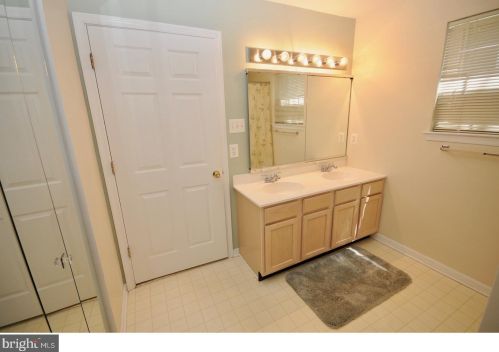 1304 Tristram Cir, West Deptford NJ 08051-2256 exterior