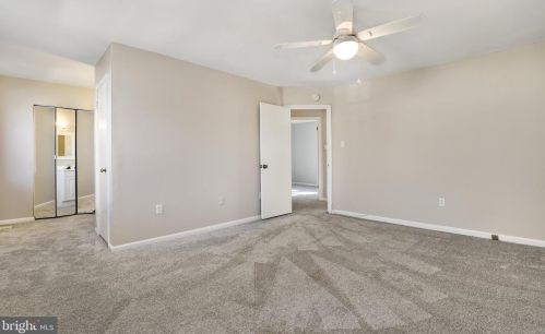 9005 Queen Maria Ct, Columbia MD 21045-2405 exterior