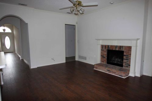 2301 Fairlands Dr, Garland TX  75040-1161 exterior