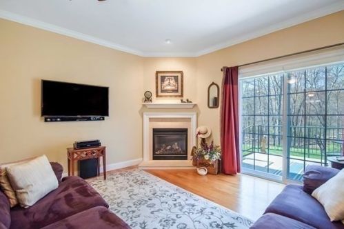 62 Mark Dr, Agawam MA exterior