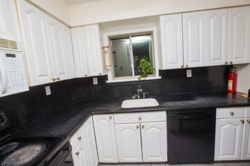 49 Bellevue Ave, Belleville NJ  07109-4504 exterior