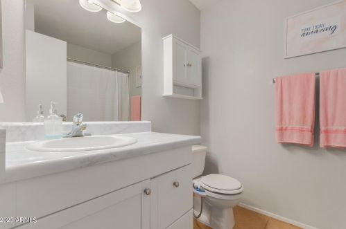 3511 Baseline Rd, Phoenix AZ 85042-7225 exterior