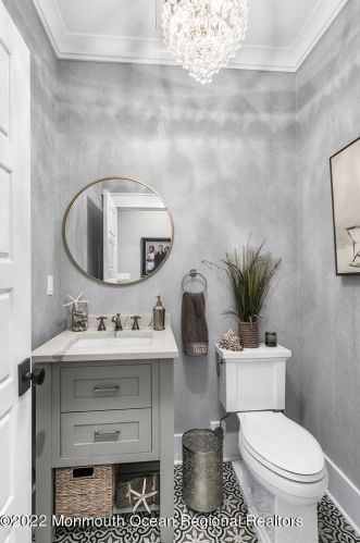 61 Winding Way, Little Silver NJ 07739-1720 exterior