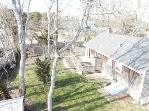 8 Joshuas Way, Chatham MA 02633-1565 exterior