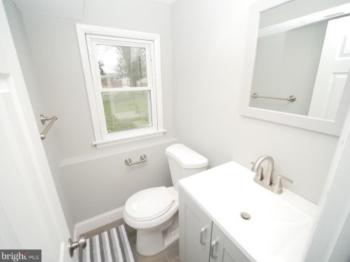 145 Crown Point Rd, West Deptford NJ  08093-1131 exterior