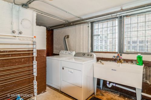 2224 Oak Park Ave, Forest View IL 60402-2219 exterior