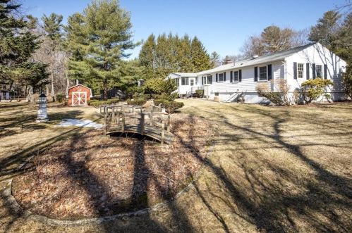 2 Chester Ave, Burlington MA 01803-1312 exterior