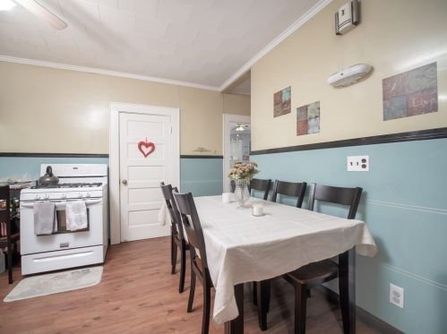 77 Riverdale St, Methuen MA 01844-6105 exterior