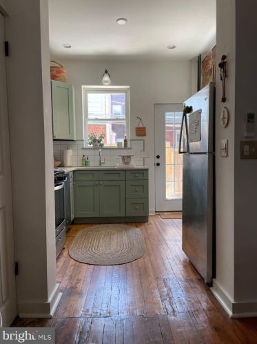 2017 Bancroft St, Philadelphia PA  19145-3025 exterior