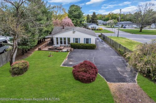 242 Hope Chapel Rd, Jackson Twp NJ  08527-5023 exterior