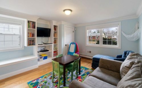 100 Kimball Rd, Dedham MA 02026-3727 exterior