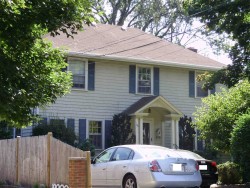 738 Watertown St, Newton, MA 02460-1354