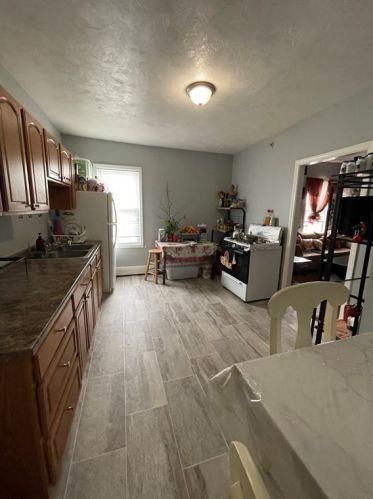 14 Benefit Ter, Worcester MA 01610-1509 exterior