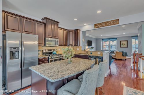 136 Kyle Dr, Tinton Falls NJ  07712-7537 exterior