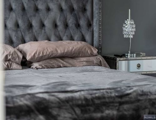 204 Olivio Dr, Belleville NJ  07109-5352 exterior