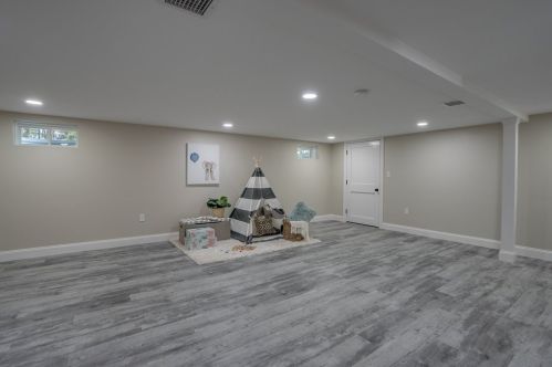 6 Red Hill Rd, North Reading MA  01864-1718 exterior