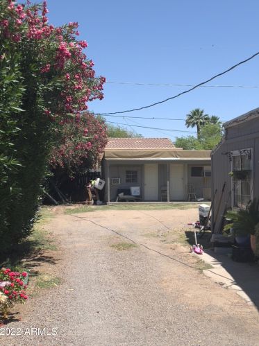 2217 27 Pl, Phoenix AZ 85008-1936 exterior