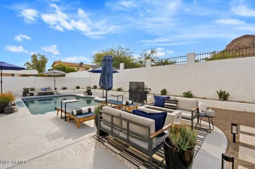 15026 19th Way, Phoenix AZ  85022-3905 exterior