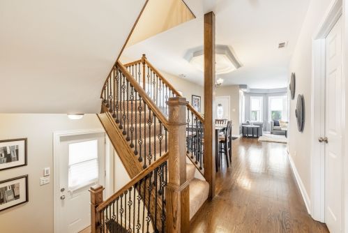 1907 Wenonah Ave, Forest View IL 60402-1666 exterior