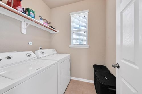 6303 Carnaby Ln, Richmond TX 77471-4588 exterior