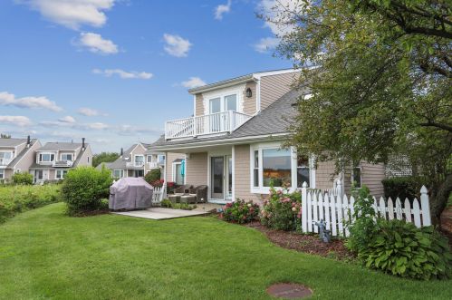 5 Ketch Ln, Quincy MA 02171 exterior