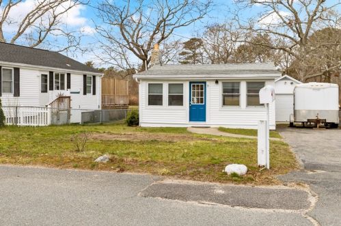 5 Columbia St, Wareham, MA 02571-2539