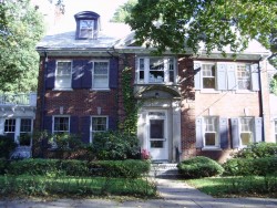 25 Bonad Rd, Newton, MA 02465-2901