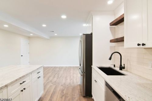 42 Smt Dr, Wantage NJ 07461-1239 exterior