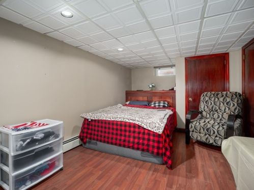 1174 Mammoth Rd, Dracut MA  01826-3147 exterior