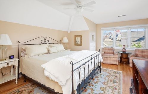 28 Raynor Dr, Hingham MA 02043-4882 exterior