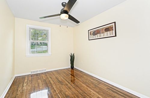 97 Floral St, Shrewsbury MA  01545-3225 exterior