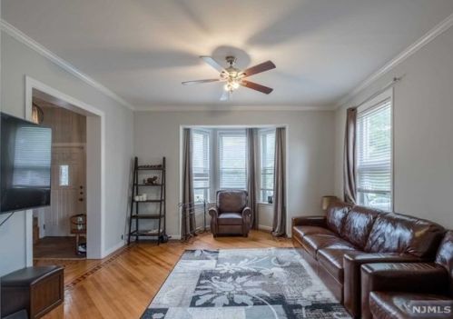 61 Grand Pl, Kearny NJ  07032-1842 exterior